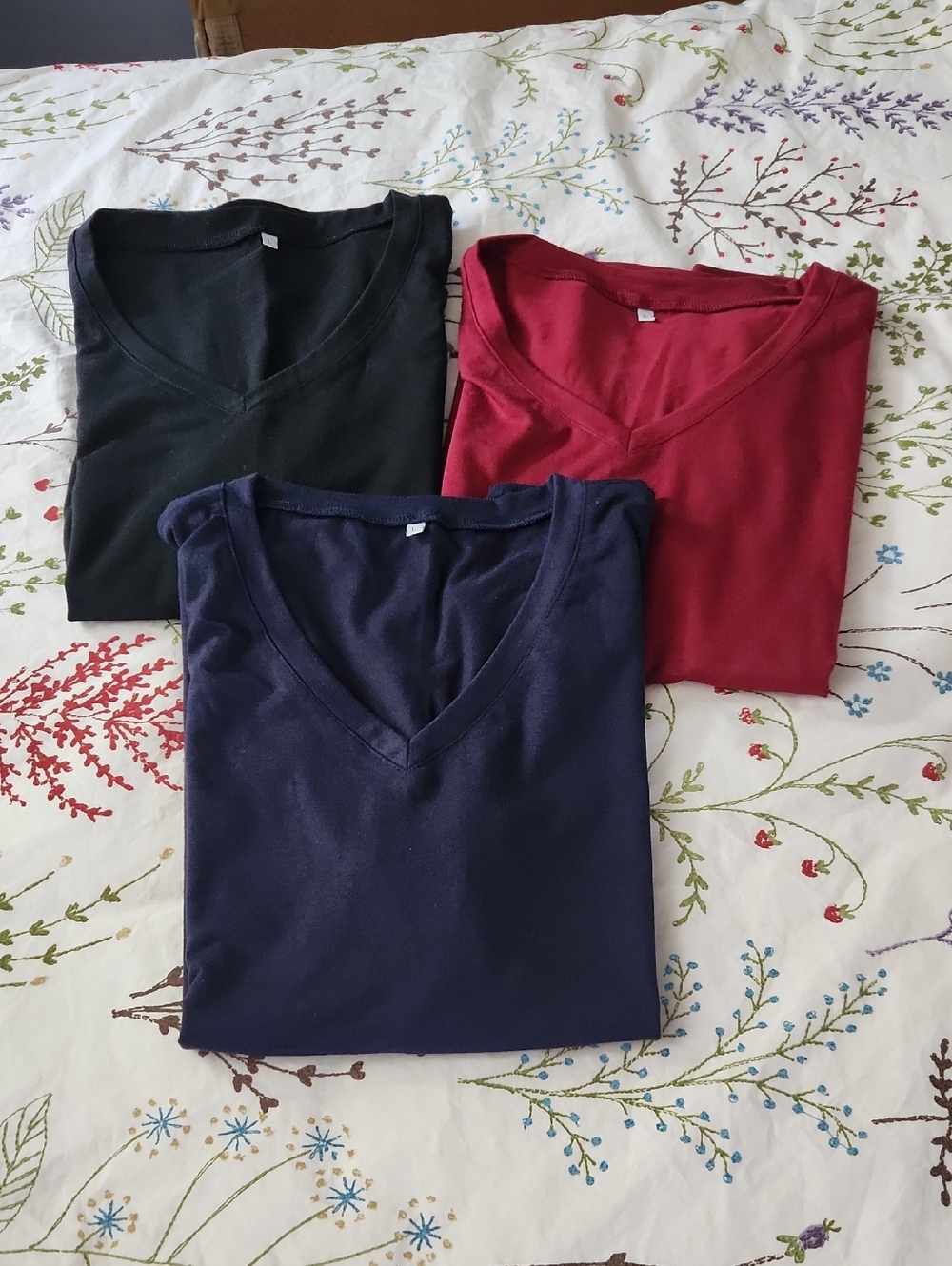 NWOT Set of 3 V-Neck Tees In Black, Navy & Burgundy